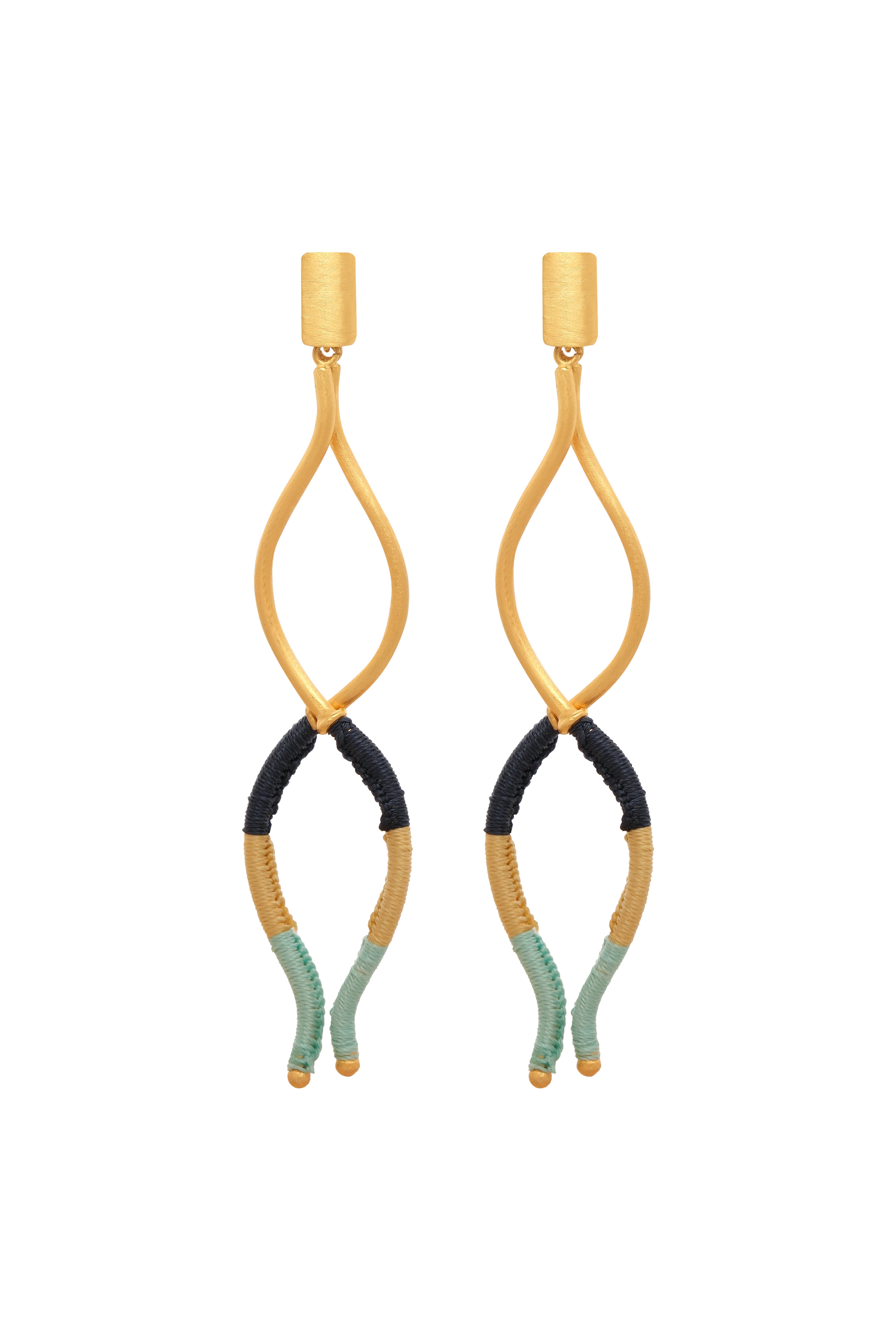 Aretes Olas encontradas