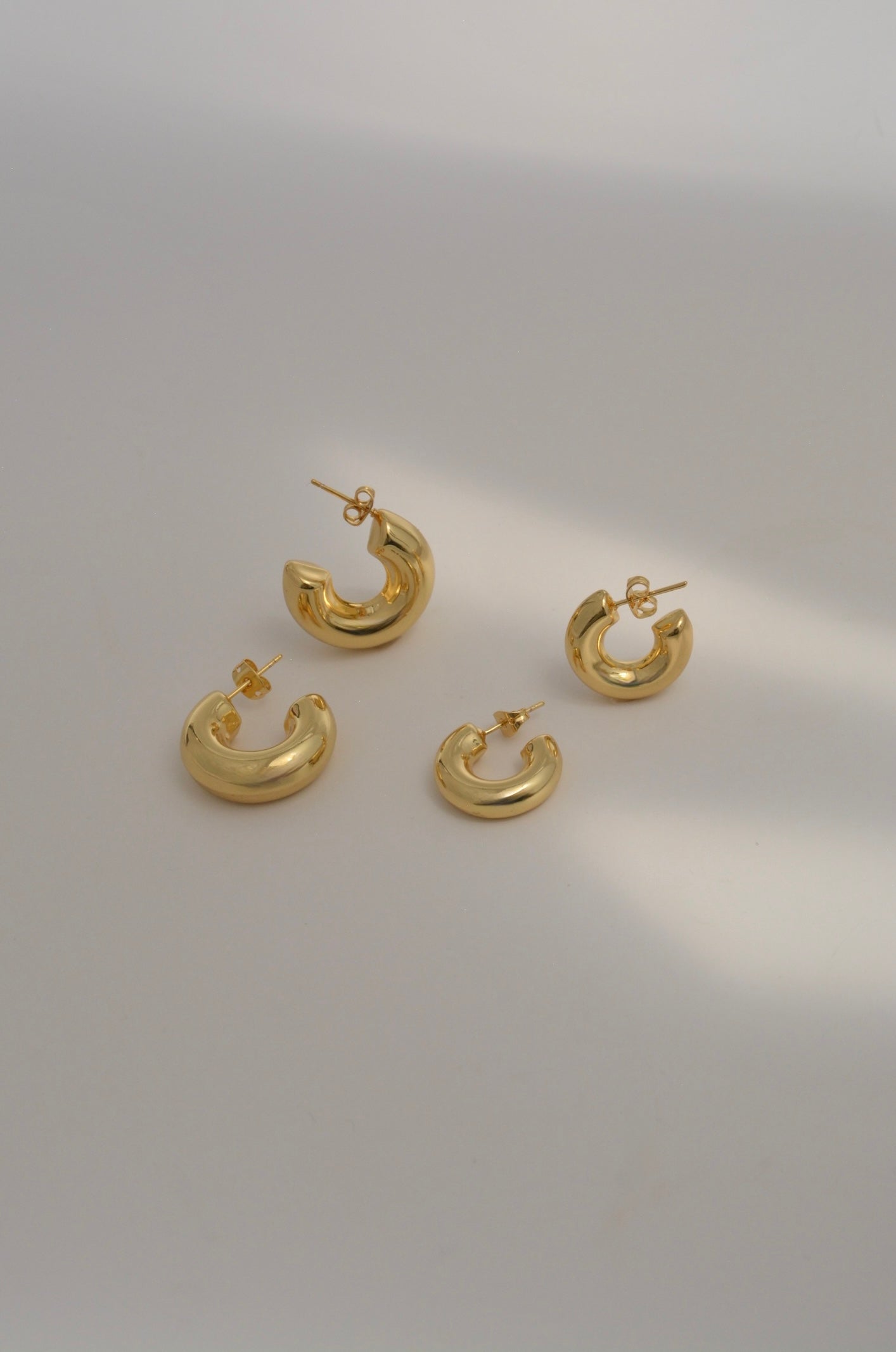 Aretes Órbita Dorado