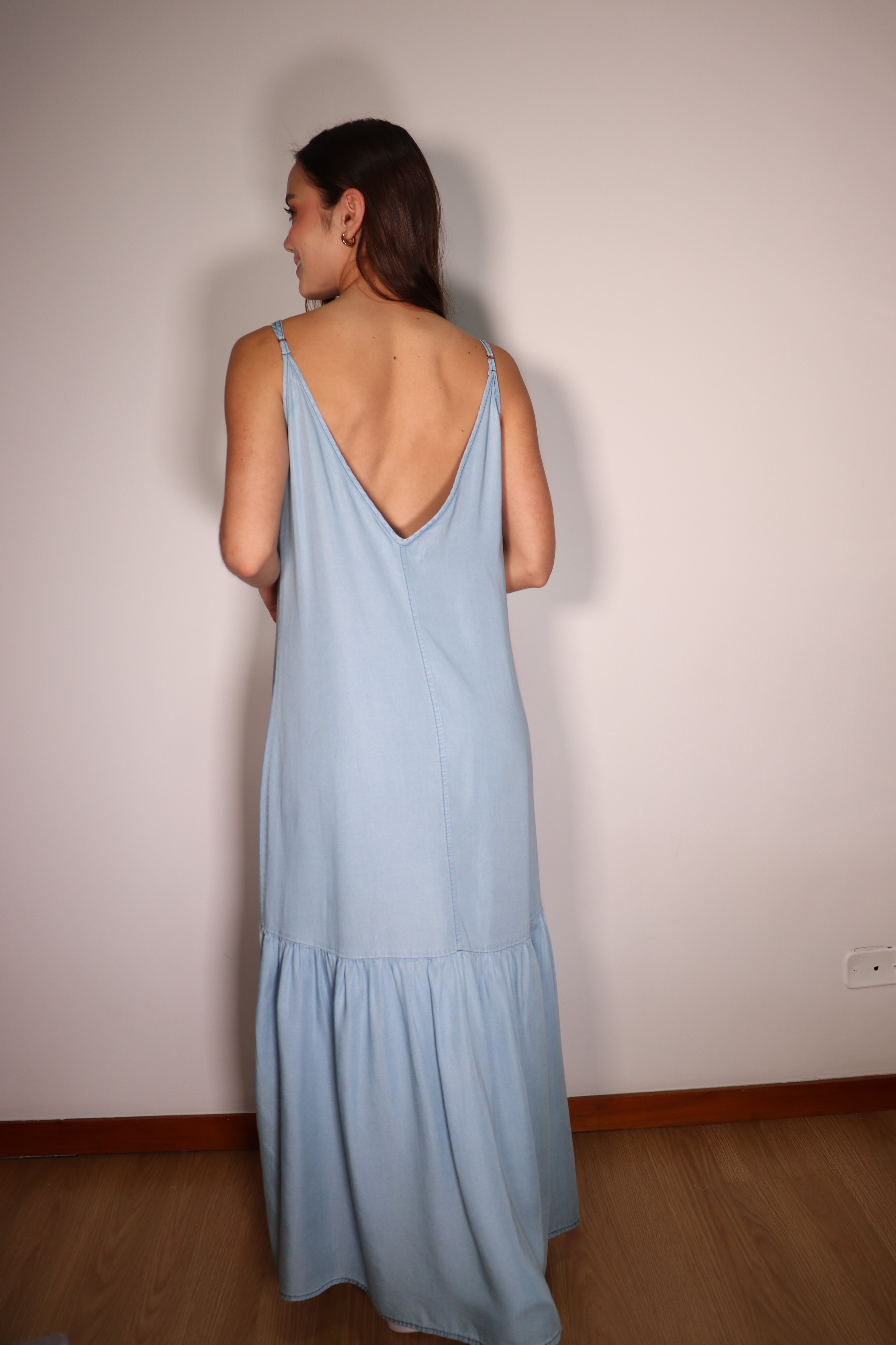 Vestido Rita azul largo ajustable en hombros y espalda en "V"